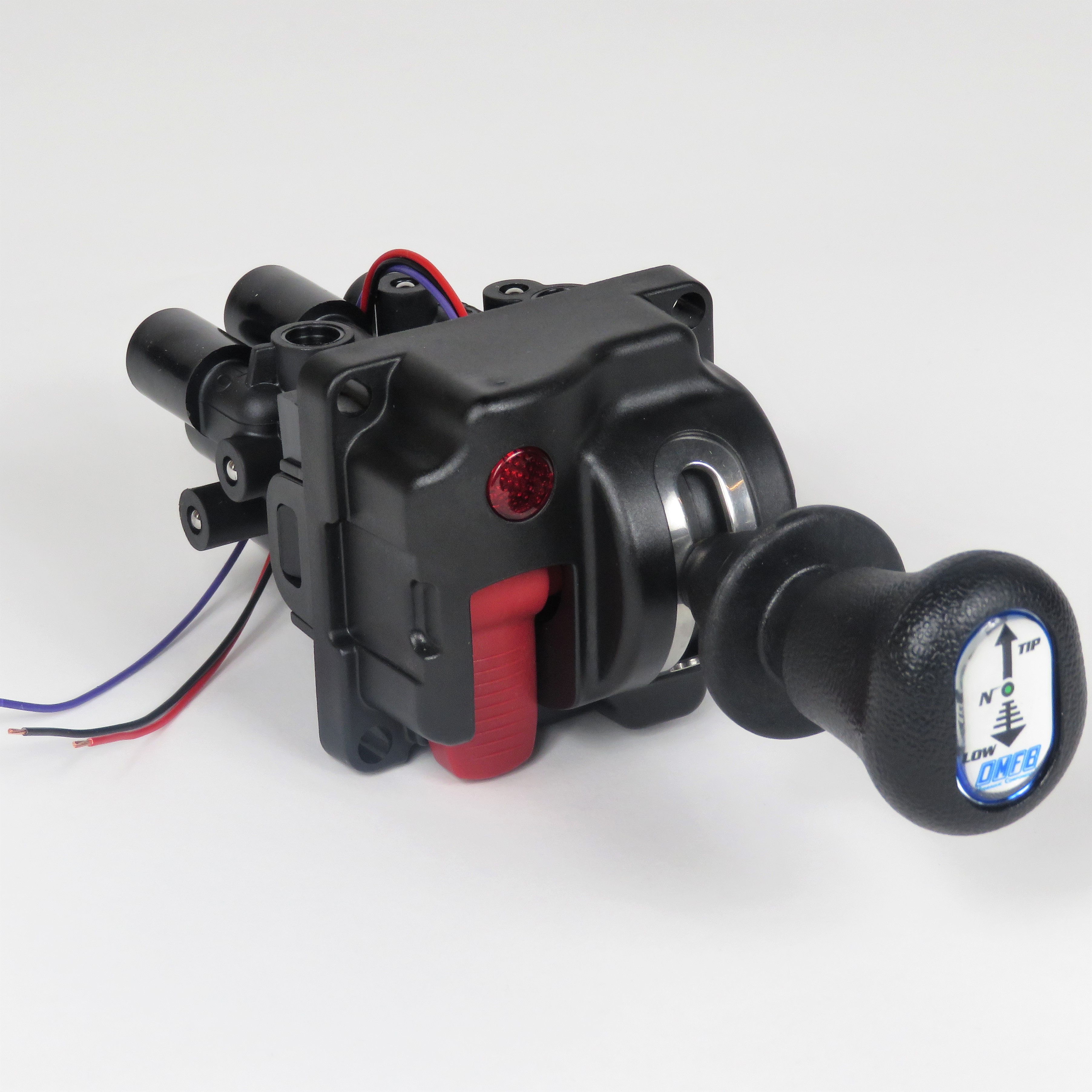 Air controlled / manually operated tipper valve w. emergency handle